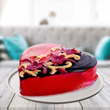 Heart Shape Choco Strawberry Cake