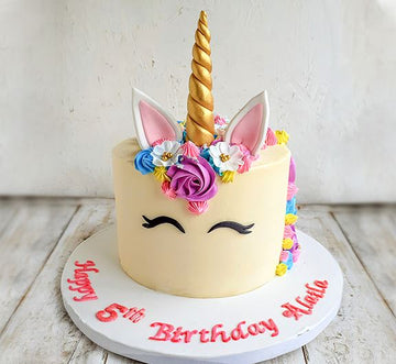 Simple Unicorn Theme Cake