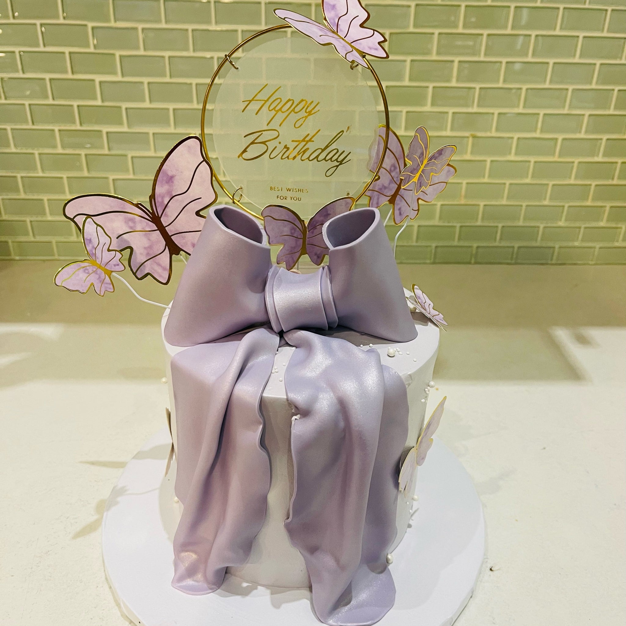 LAVENDER BOW BUTTERFLY CREAM CAKE