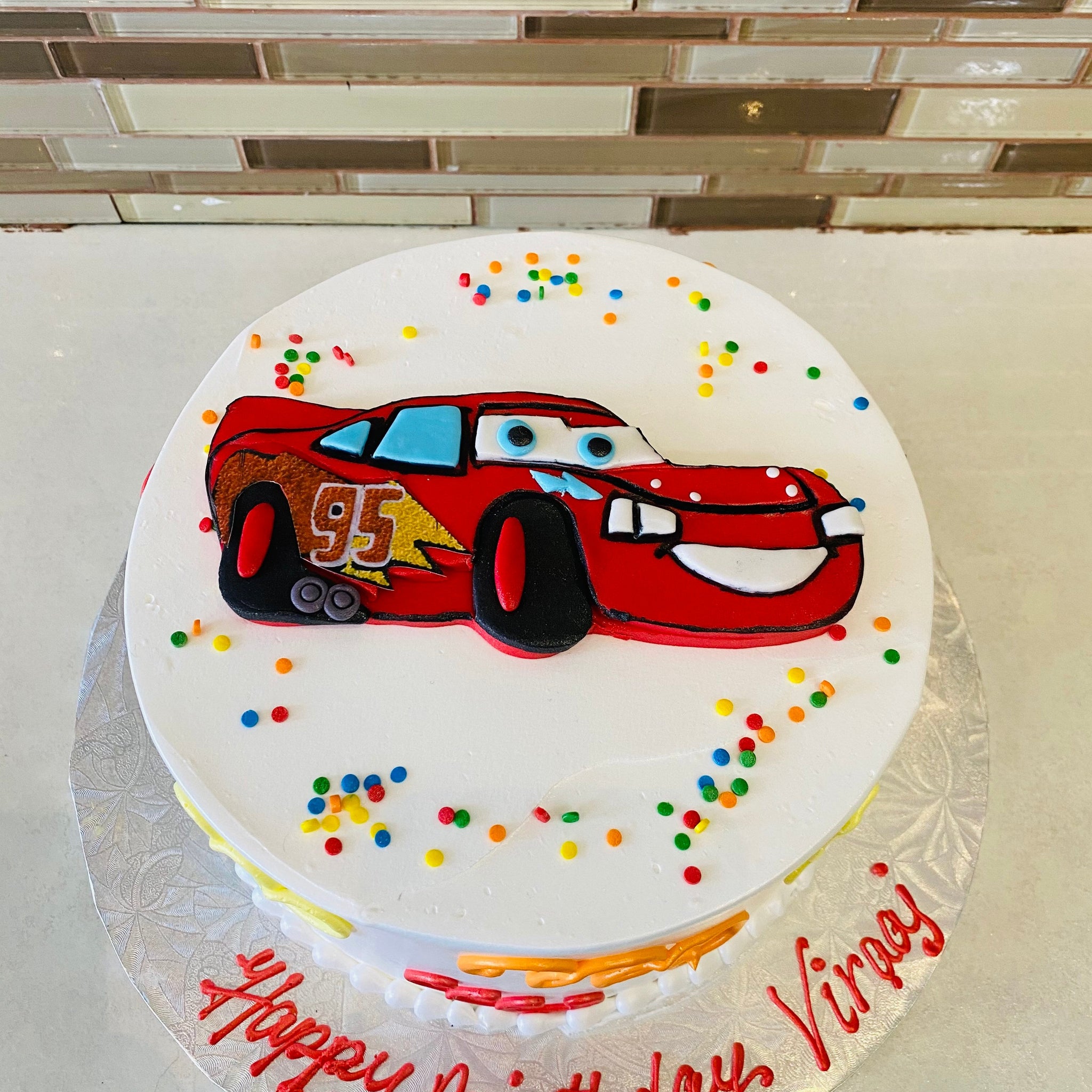 MCQUEEN CAR BIRTHDAY CAKE