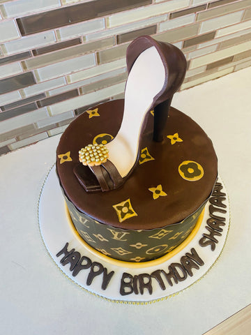 LOUIS VUITTON HEEL FONDANT CAKE