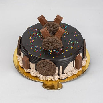 Oreo Kit Kat Cake