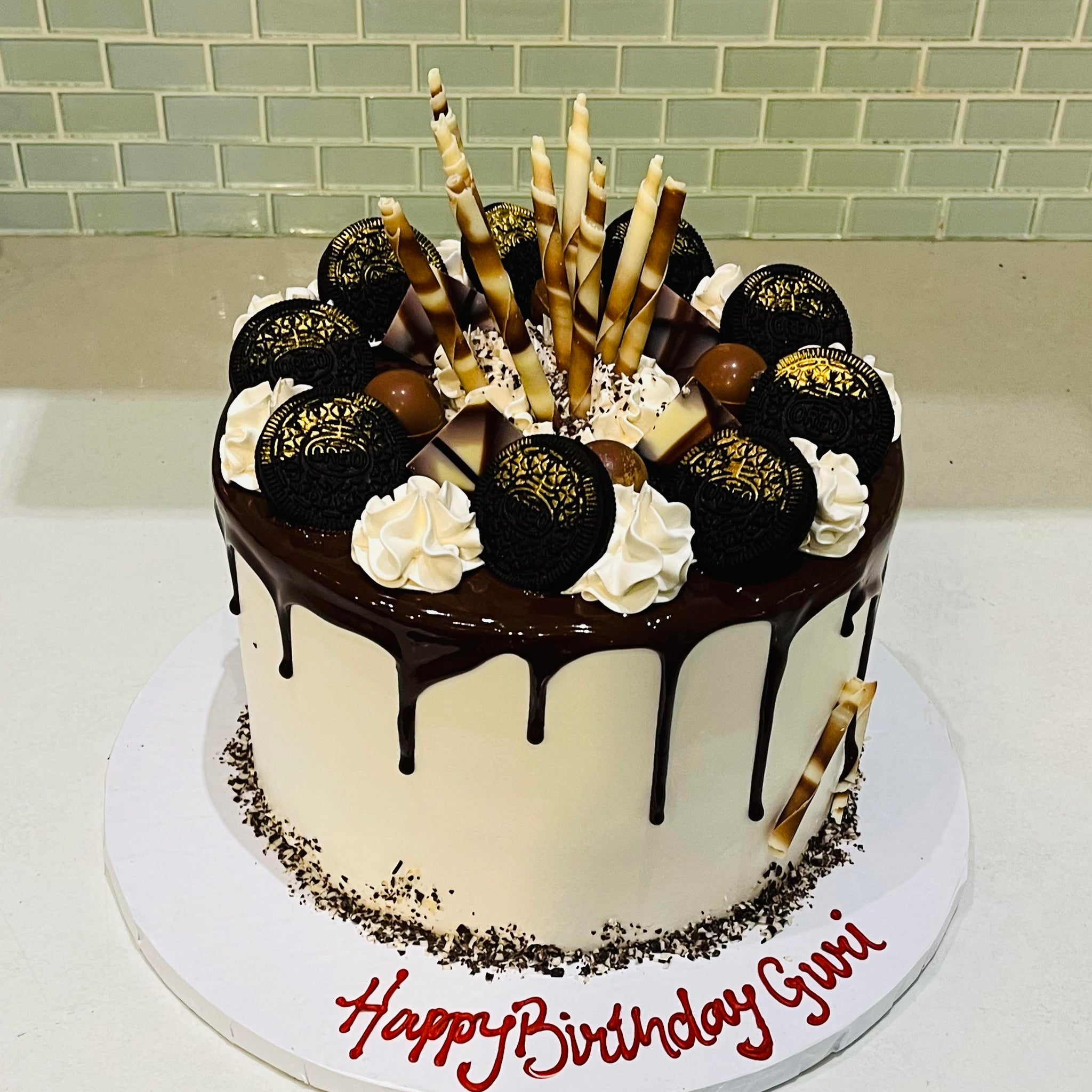 GURI CHOCOLATE DRIP CAKE