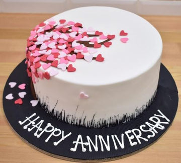 Newest Couple Anniversary Theme Cake